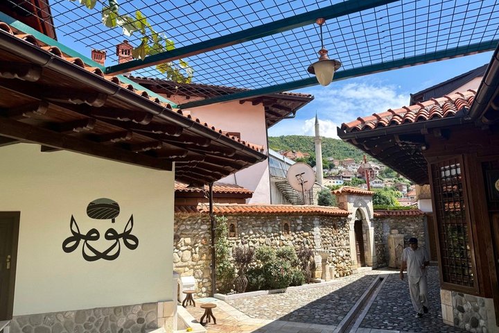 Excursión de un día a Kosovo desde Tirana, Pristina y Prizren