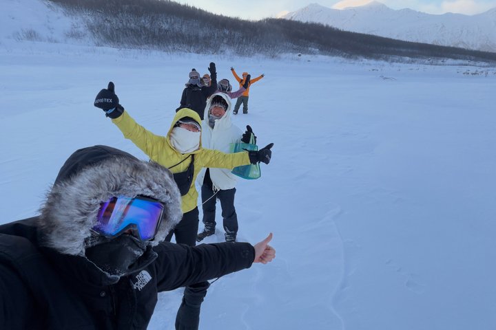 Avventura nella Grotta di Ghiaccio del Ghiacciaio Castner da Fairbanks