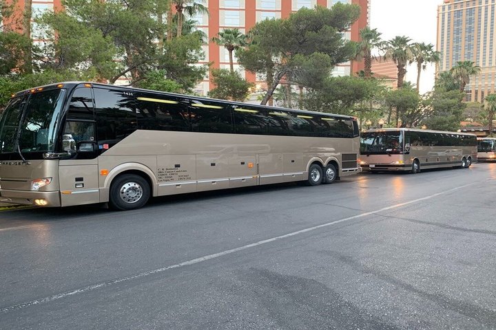 Transporte entre Las Vegas e Grand Canyon West com opção de pôr do sol