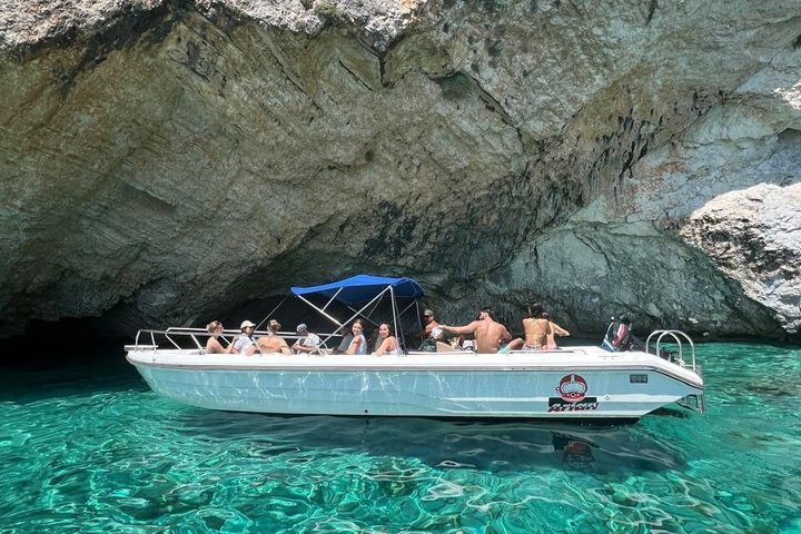Caretta - Caretta Turtle Trip (Viagem de barco de vidro)