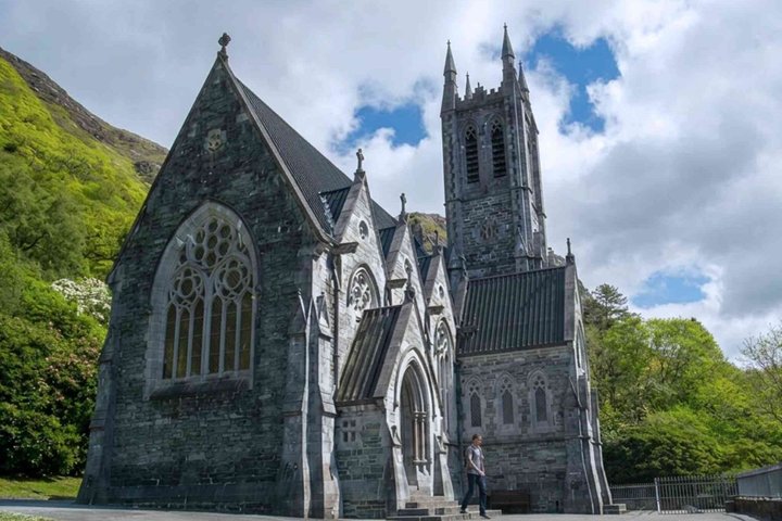 Kleine Gruppe Kylemore Abbey, Sheepdog Demo & Connemara Tour