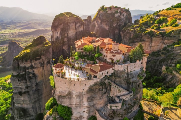 Meteora : Recorrido por monasterios con almuerzo y opción de traslado a Atenas