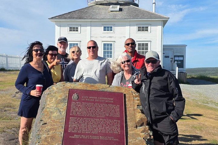 Tour privado de viaje costero de Terranova 3 - 4 huéspedes (~6 horas)