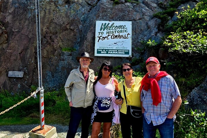 Tour privado de viaje costero de Terranova 3 - 4 huéspedes (~6 horas)