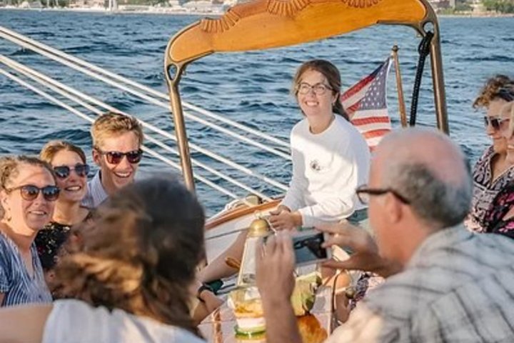 Cruzeiro de história do Lago Champlain com Guia do Museu Marítimo
