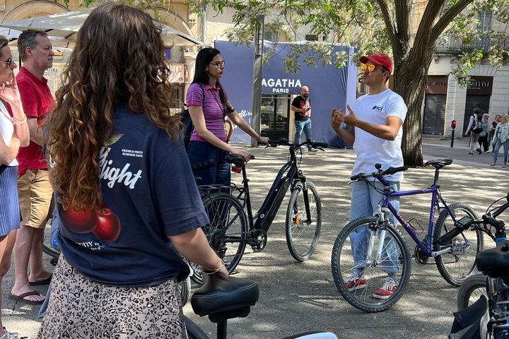Visita guidata del centro di Montpellier in bicicletta elettrica
