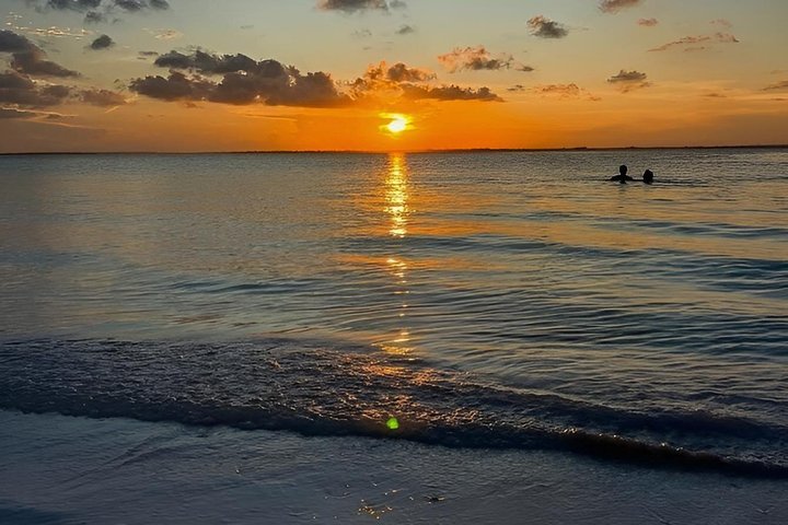 Snorkeling de día completo en el norte de Zanzíbar, tortugas y puesta de sol