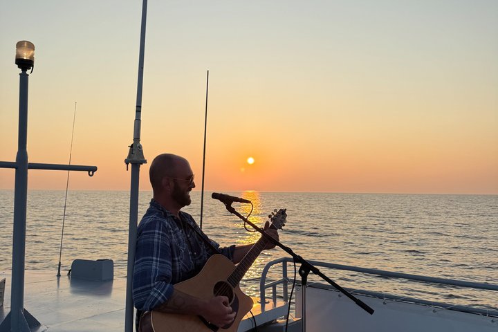 Anmeldelser av Deaths Door Sunset Live Music Cruise
