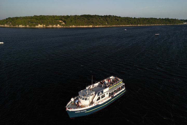 Anmeldelser av Deaths Door Sunset Live Music Cruise