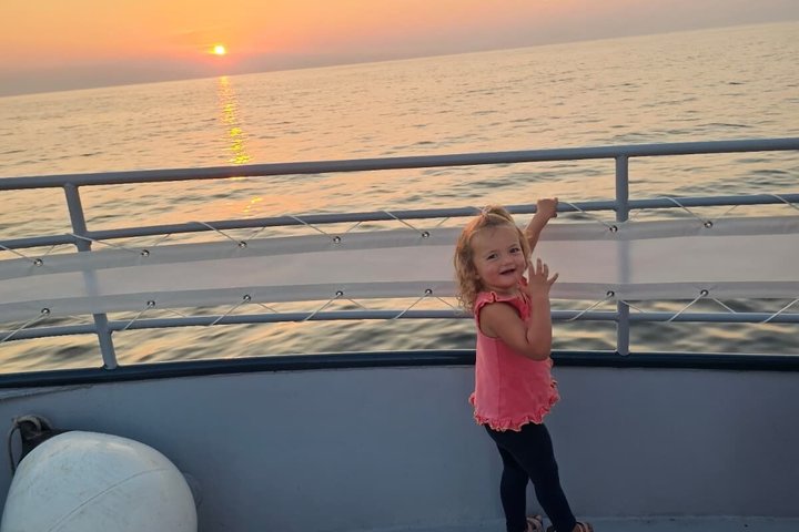 Anmeldelser av Deaths Door Sunset Live Music Cruise