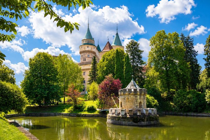 Slowakije in een dag Kastelen Steden en legendes uit Bratislava