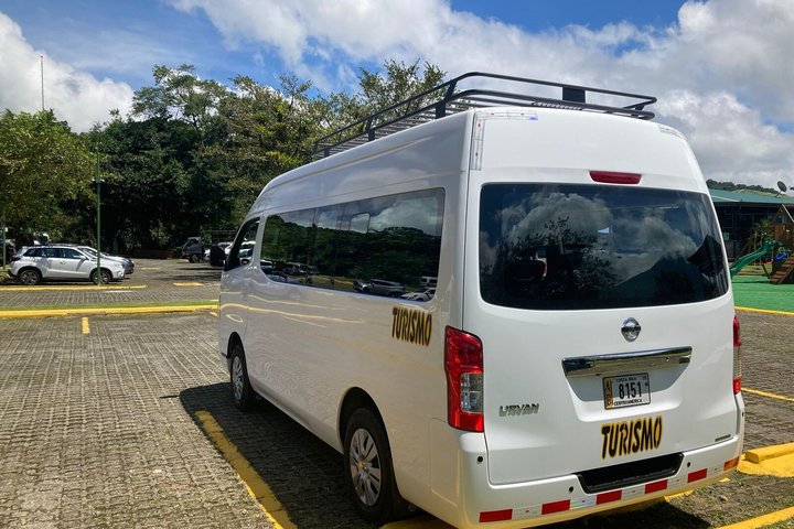 Flughafen San Jose (SJO) nach La Fortuna Arenal Privater VIP Transfer