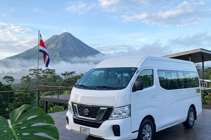 Flughafen San Jose (SJO) nach La Fortuna Arenal Privater VIP Transfer