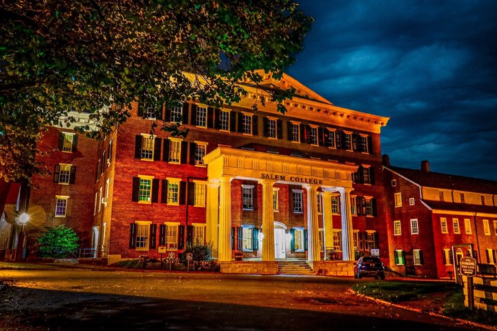 Winston Salem Ghost Tour de Whispers Espectros y Viudas