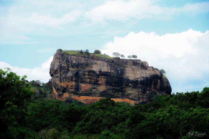 Sigiriya Hike & Minneriya Safari Privétour van een hele dag