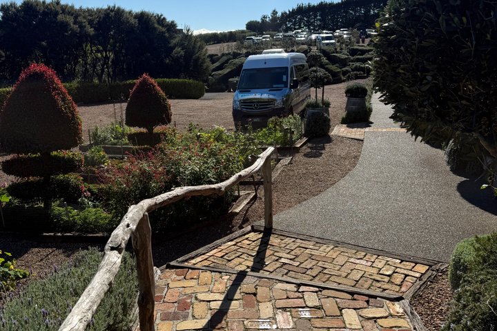 Auckland : Waiheke Island Scenic Tour 4 vingårder, lokale guider