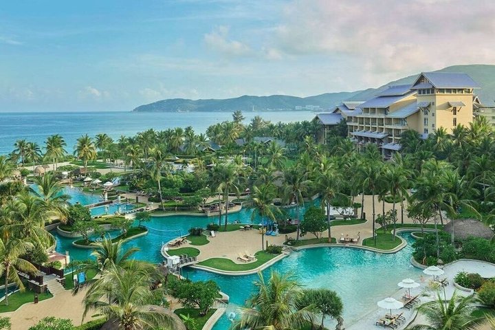 Sanya Airport (SYX) Private Transfer to Hotel or Beach Resort