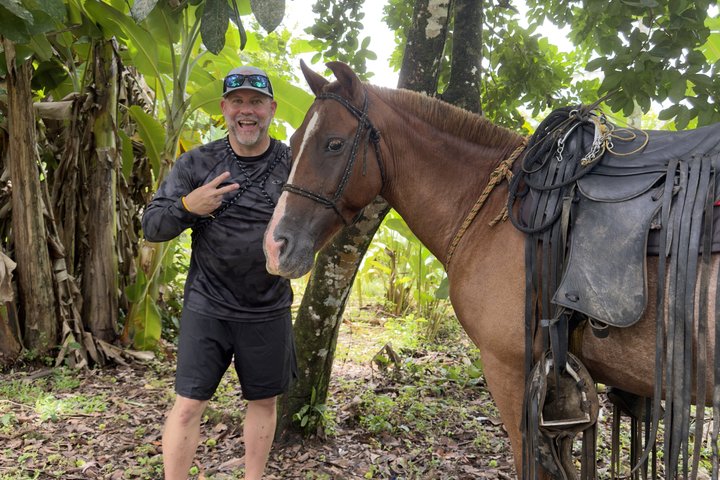 Horseback Riding Adventure i La Fortuna med River Crossings
