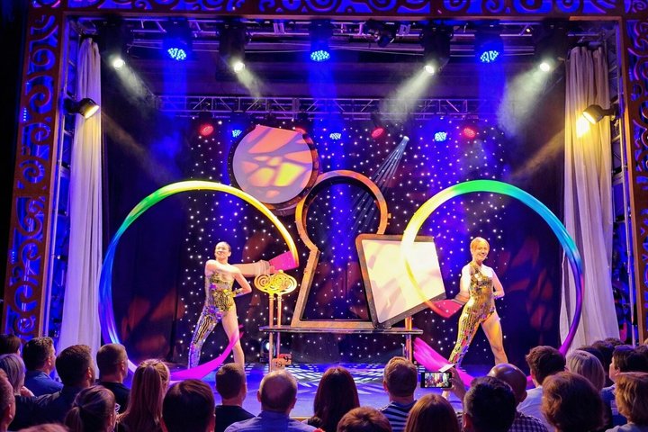 ¡Premiado Show de Magia de Las Vegas! Charles Bach Wonders!
