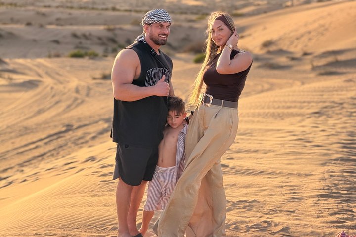 Safari dans le désert Abu Dhabi avec quad, dîner barbecue et balade à dos de chameau