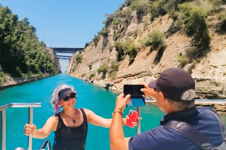 Corinth Canal & Sarronic Gulf GlassCroisière au fond : 4h Natation & Buffet