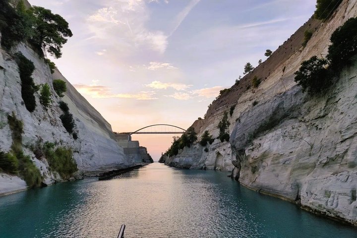 Corinth Canal & Sarronic Gulf GlassCroisière au fond : 4h Natation & Buffet