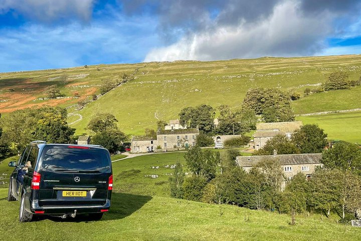 Visite privée «Toutes les créatures, grandes et petites» dans les Yorkshire Dales au départ de Harrogate