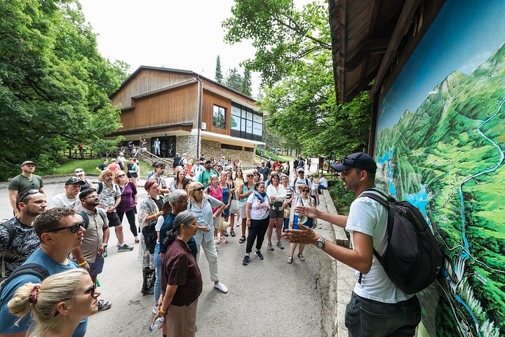Tour guidato di Zadar ai Laghi di Plitvice con biglietti