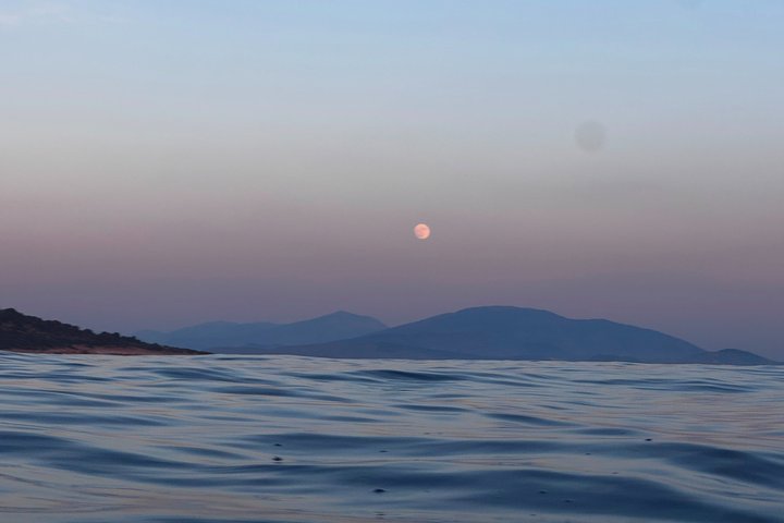 Sarandë : Excursion en bateau en petit groupe avec arrêts baignade, boissons et parasols