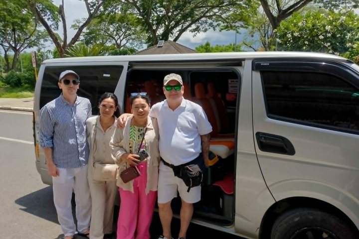 Traslado desde el Aeropuerto Puerto Princesa a El Nido Van