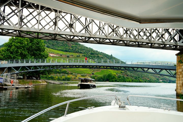 3 uur Pinhão naar Régua Douro Cruise met Lock Wine en Tapas