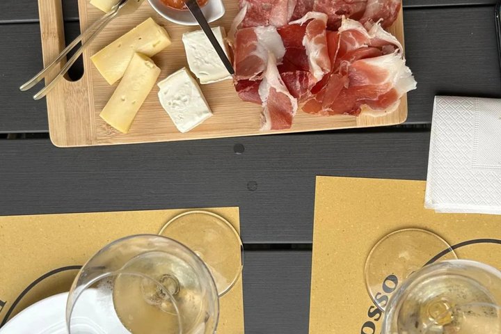Degustazione con visita in cantina nel cuore della Franciacorta
