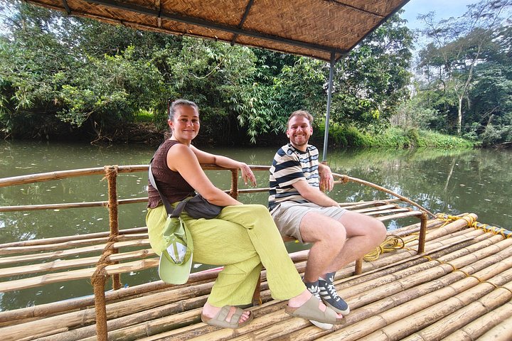 Anakulam Jeep Safari Tour med vandfald og vilde elefanter