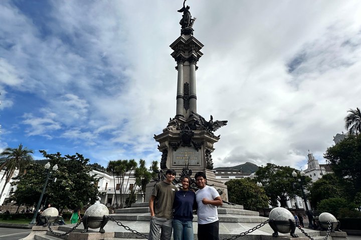 Visite privée de la ville : Quito colonial, le Milieu du monde et le téléphérique