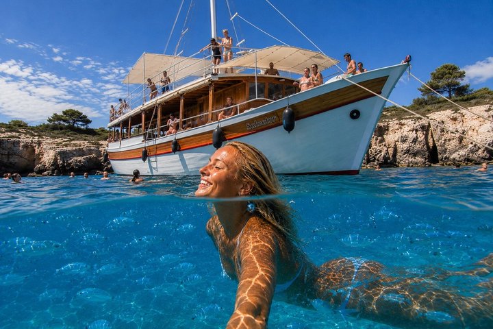 Medulin-Kamenjak Gita in barca di 5 ore Bevande ALL-INCLUSIVE su Sandra Boat