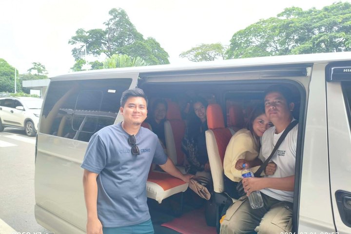 Traslado desde el Aeropuerto Puerto Princesa a El Nido Van
