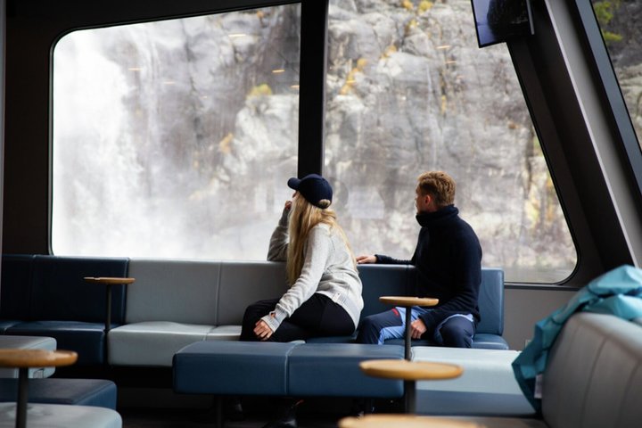 Croisière électrique de Stavanger au fjord jusqu'au Lysefjord et Preikestolen