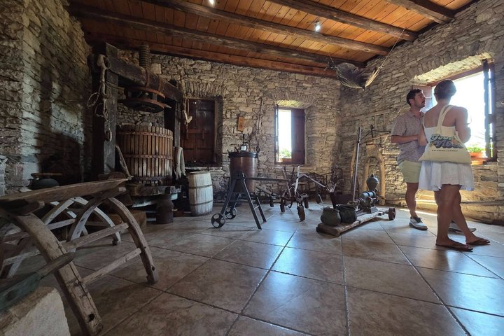 Vino de Korcula y visitas turísticas Vistas Catas e historias