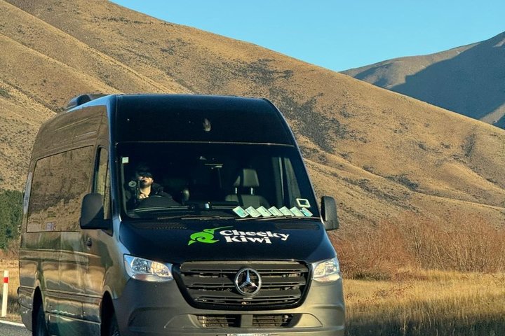 Excursão só de ida de Christchurch a Queenstown via Mt Cook e Lago Tekapo