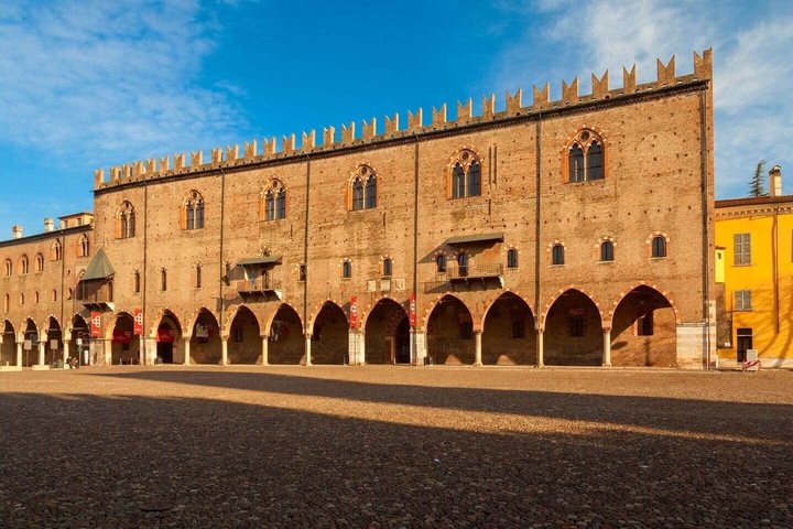 Ciao Mantova : Private 2 - Passeggiata introduttiva di 2 ore con Guida Locale