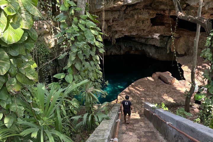 Uxmal, Hacienda Mucuyché, Cenotes y Auténtica Cocina Yucateca