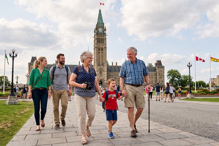 Tour privado a pie por el patrimonio familiar en Ottawa
