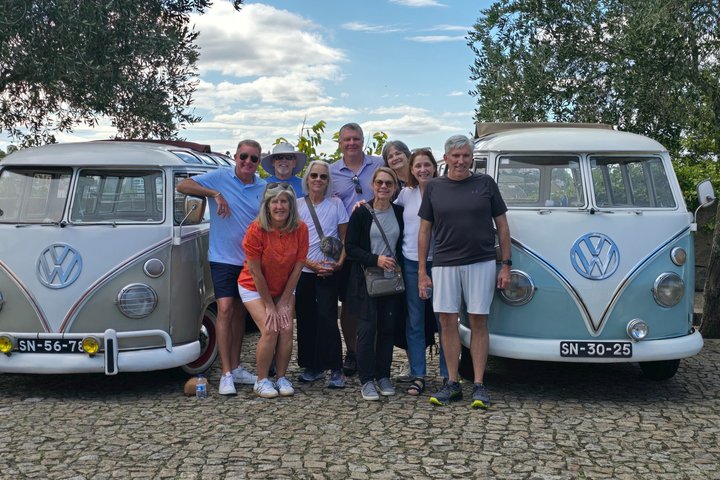 Porto: Exclusive Tour in a Vintage VW Kombi with an Open Roof