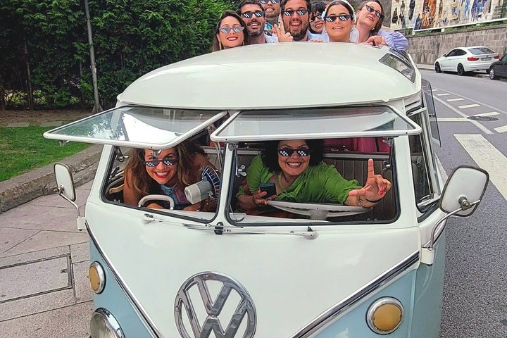 Porto: Exclusive Tour in a Vintage VW Kombi with an Open Roof