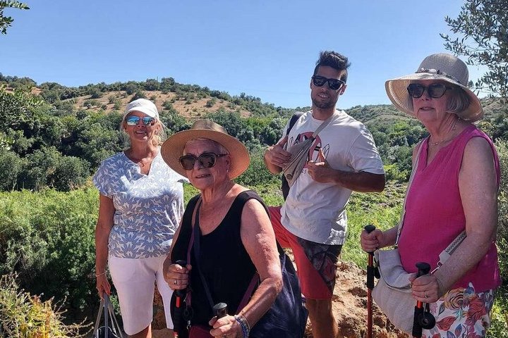 Autentica Algarve: Safari in Jeep 4x4 a Tavira, tra montagne e cascate.