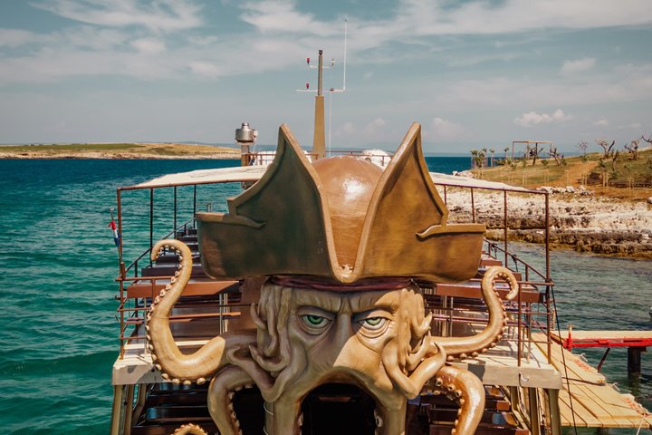 Medulin : All-Inclusive Piratenboottour zur Kamenjak-Höhle & Levan