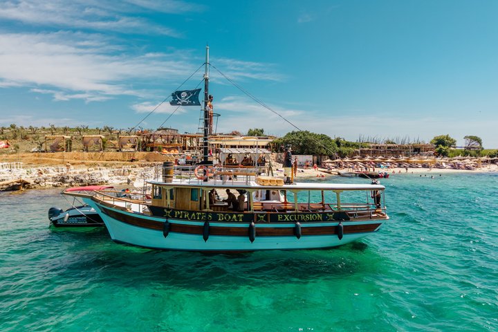 Medulin : All-Inclusive Piratenboottour zur Kamenjak-Höhle & Levan
