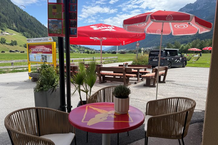 Parapente en tandem avec le champion du monde et son équipe, vallée de Stubai