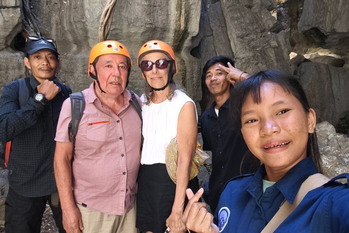 Tour Rammang-Rammang Karst South Sulawesi con guía local