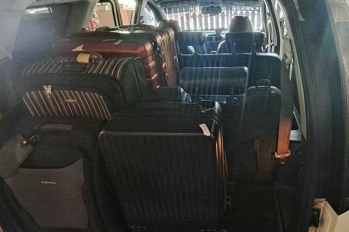 Ipoh Private Day Tour with Local Driver, Caves and Local Food